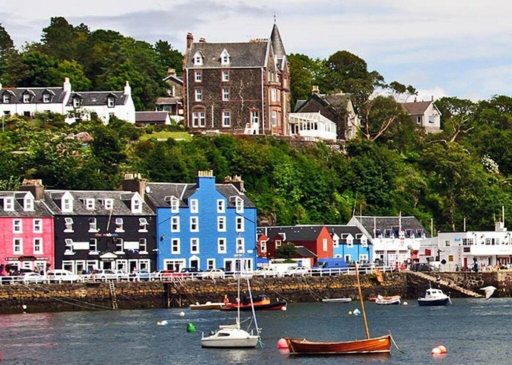 Linndhu House Visit Mull & Iona